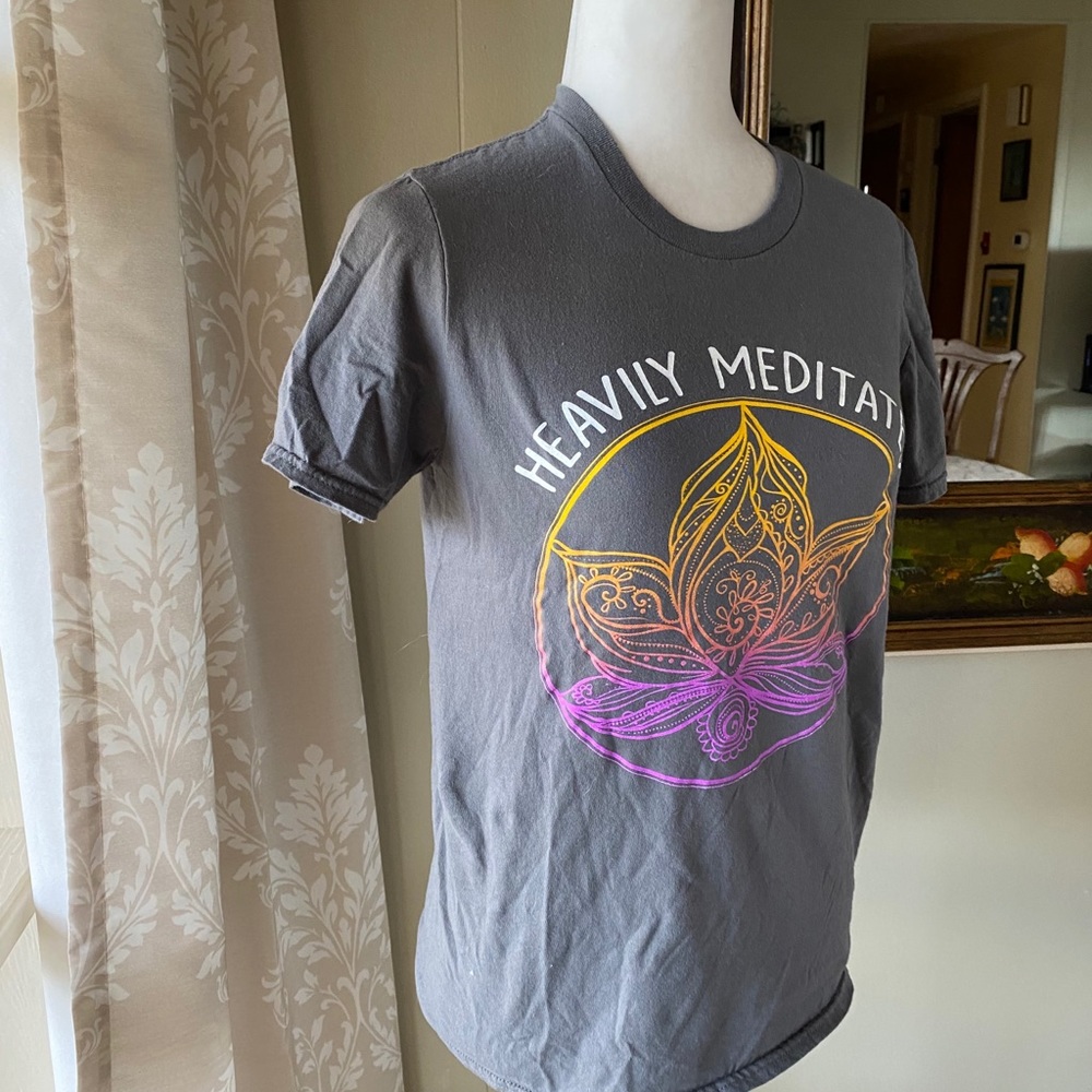 Donating Soon! Anvil Heavily Meditated Yoga Tee Shirt Size Small - Picture 3 of 5